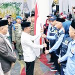 Bupati Himbau Calhaj Batasi Berselfi di Mekkah