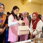 Ibu Wapres Kagumi Tas Kerajinan Khas Takalar