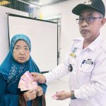 40 KPM Desa Tamasaju Galut Terima BLT
