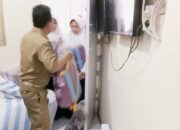 SMPN 18 Makassar Terima Bantuan Tas dan Tumbler