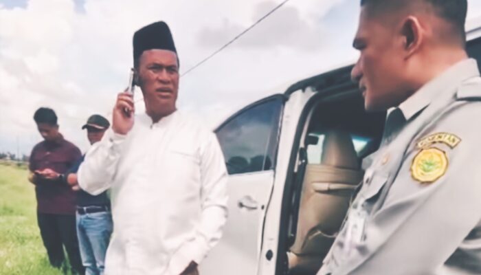 Mentan Amran ‘Mencak-mencak’ di Lahan Sawah Maros