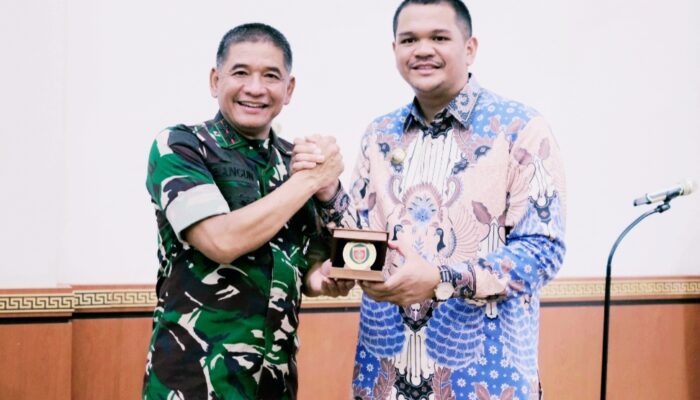 Uji Nurdin Sambut Kunker Pangdam XIV/Hasanuddin