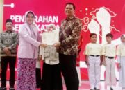 Kantah Bantaeng Serahkan Sertipikat Tanah Aset Pemda