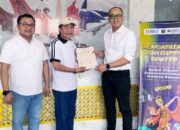 Kanwil Kemenkum Sulsel Serahkan Surat Pencatatan CLM Kepada Musisi Ardi Tahir